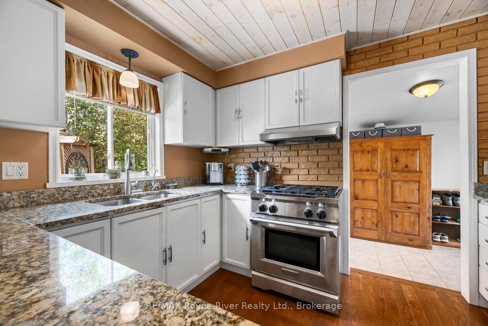 Photo 9 of 6 Hamilton Drive, Kawartha Lakes, Manvers — HOMEH