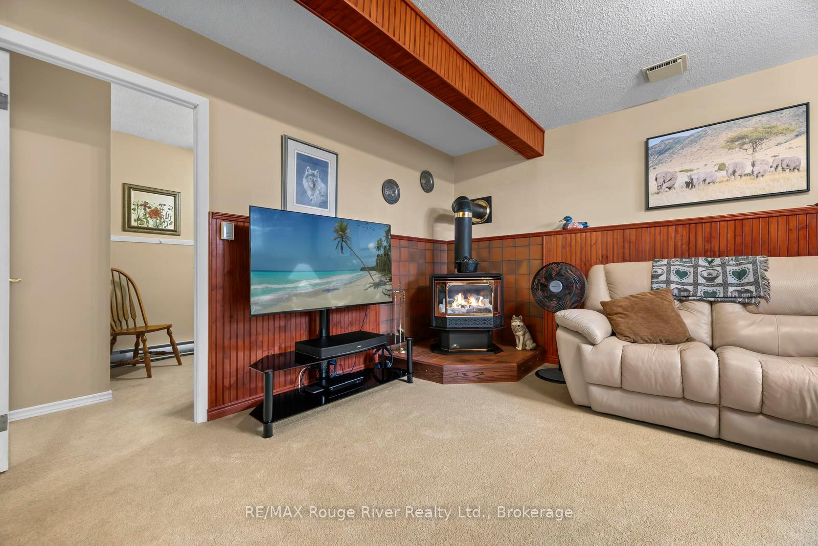 Photo 25 of 6 Hamilton Drive, Kawartha Lakes, Manvers — HOMEH