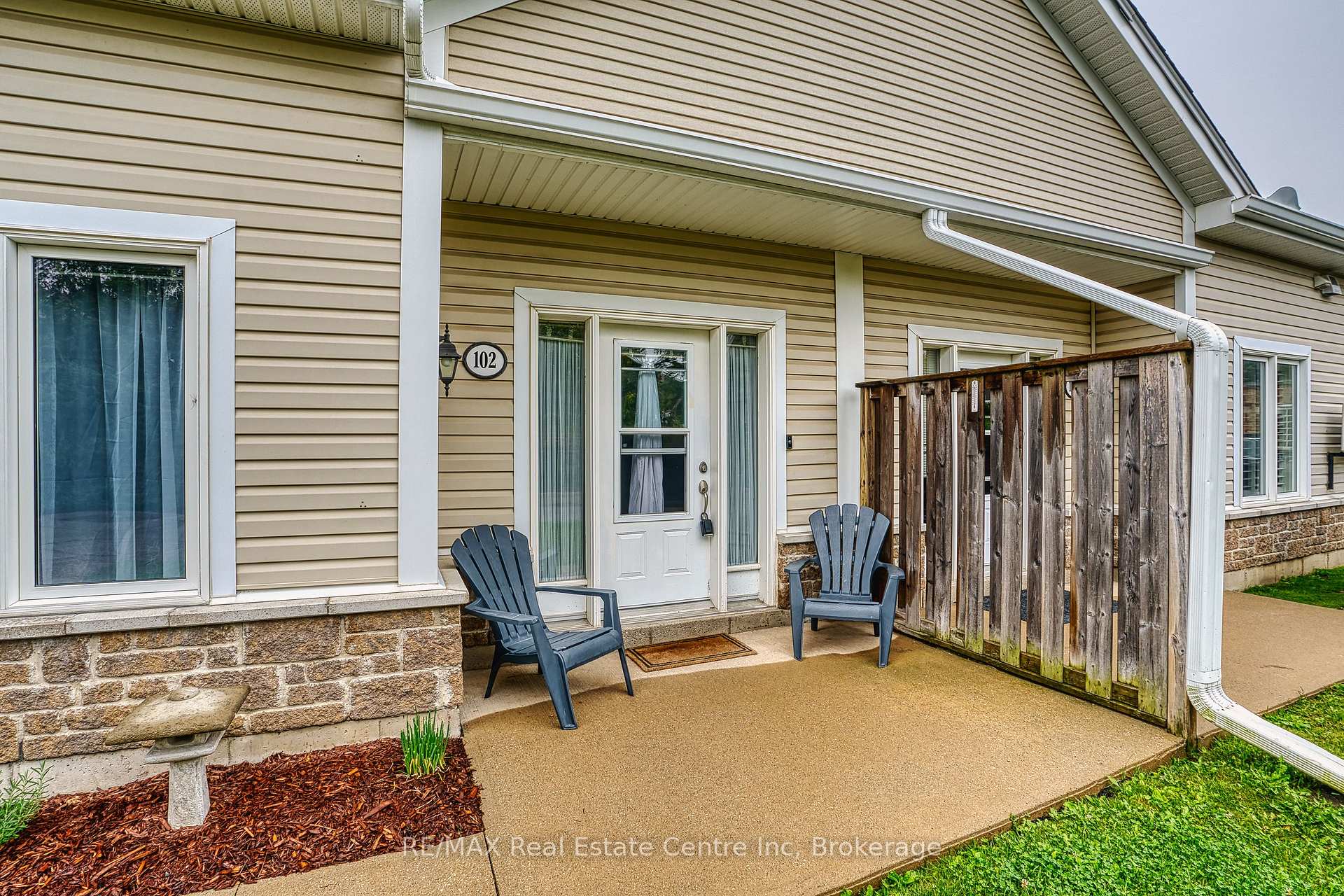 Photo 3 of 760 Woodhill Drive, Centre Wellington, Fergus — HOMEH