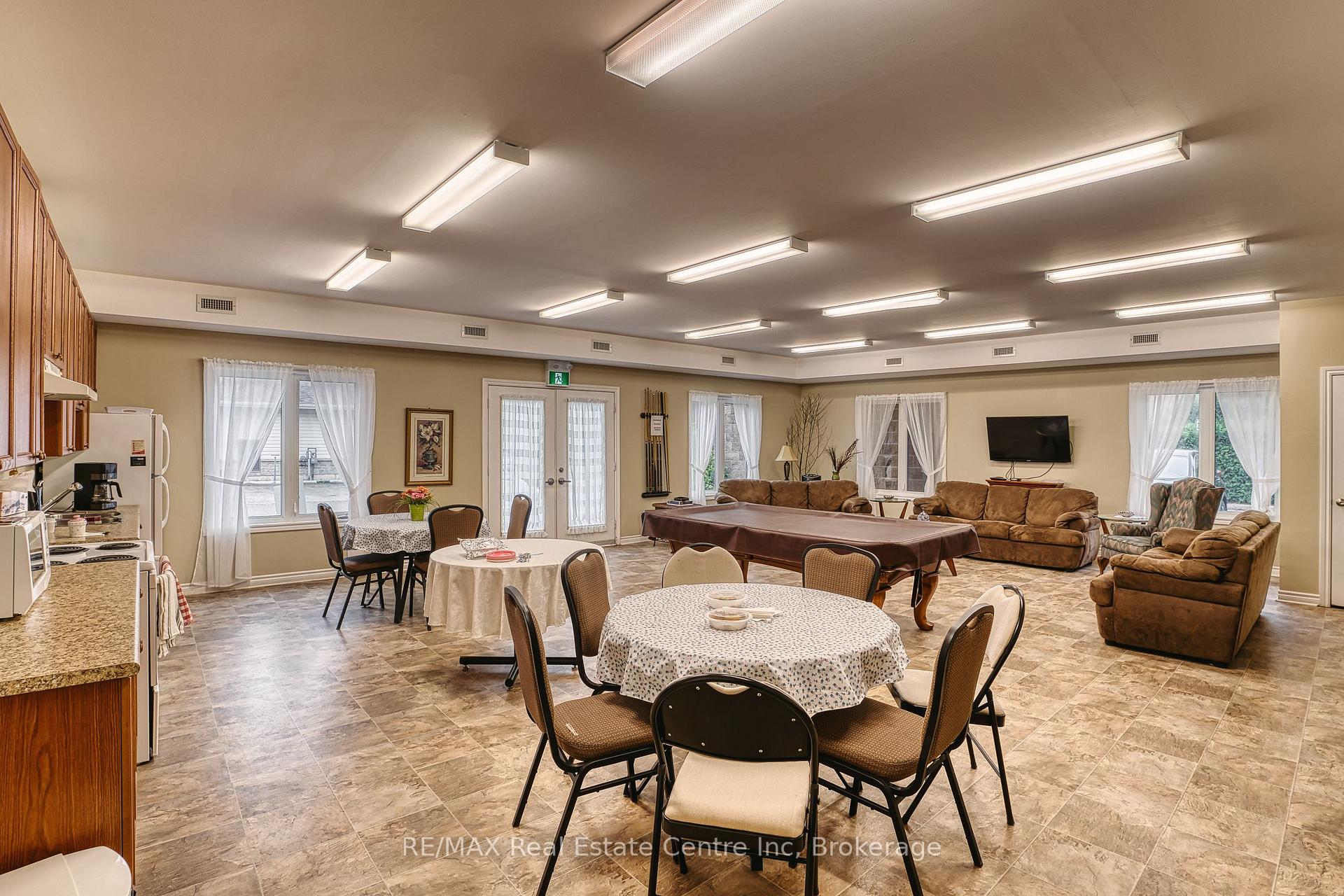 Photo 23 of 760 Woodhill Drive, Centre Wellington, Fergus — HOMEH