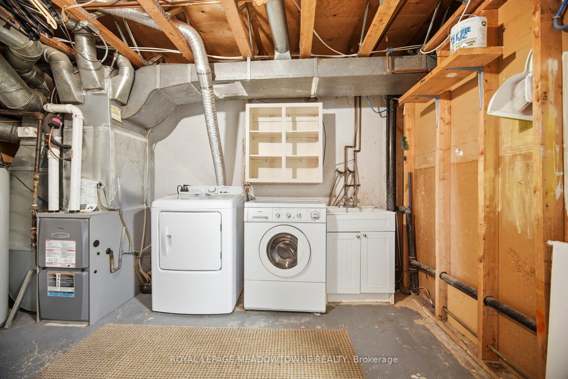 Photo 38 of 16 Dutch Myrtle Way, North York, Banbury-Don Mills — HOMEH
