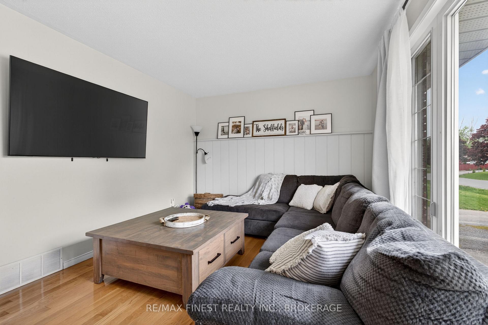 Photo 7 of 14 Chesterfield Drive, Loyalist, Amherstview — HOMEH