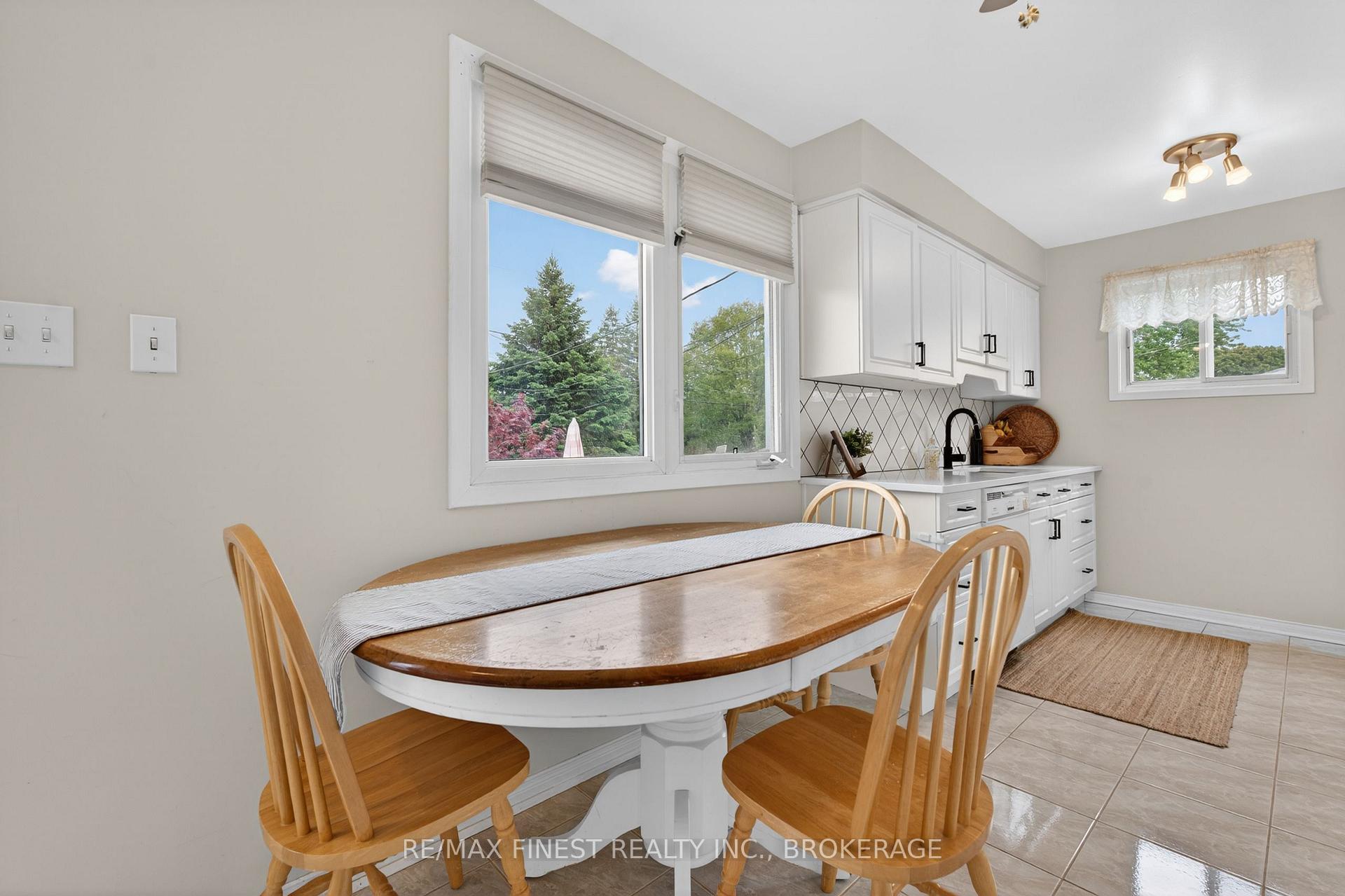 Photo 10 of 14 Chesterfield Drive, Loyalist, Amherstview — HOMEH