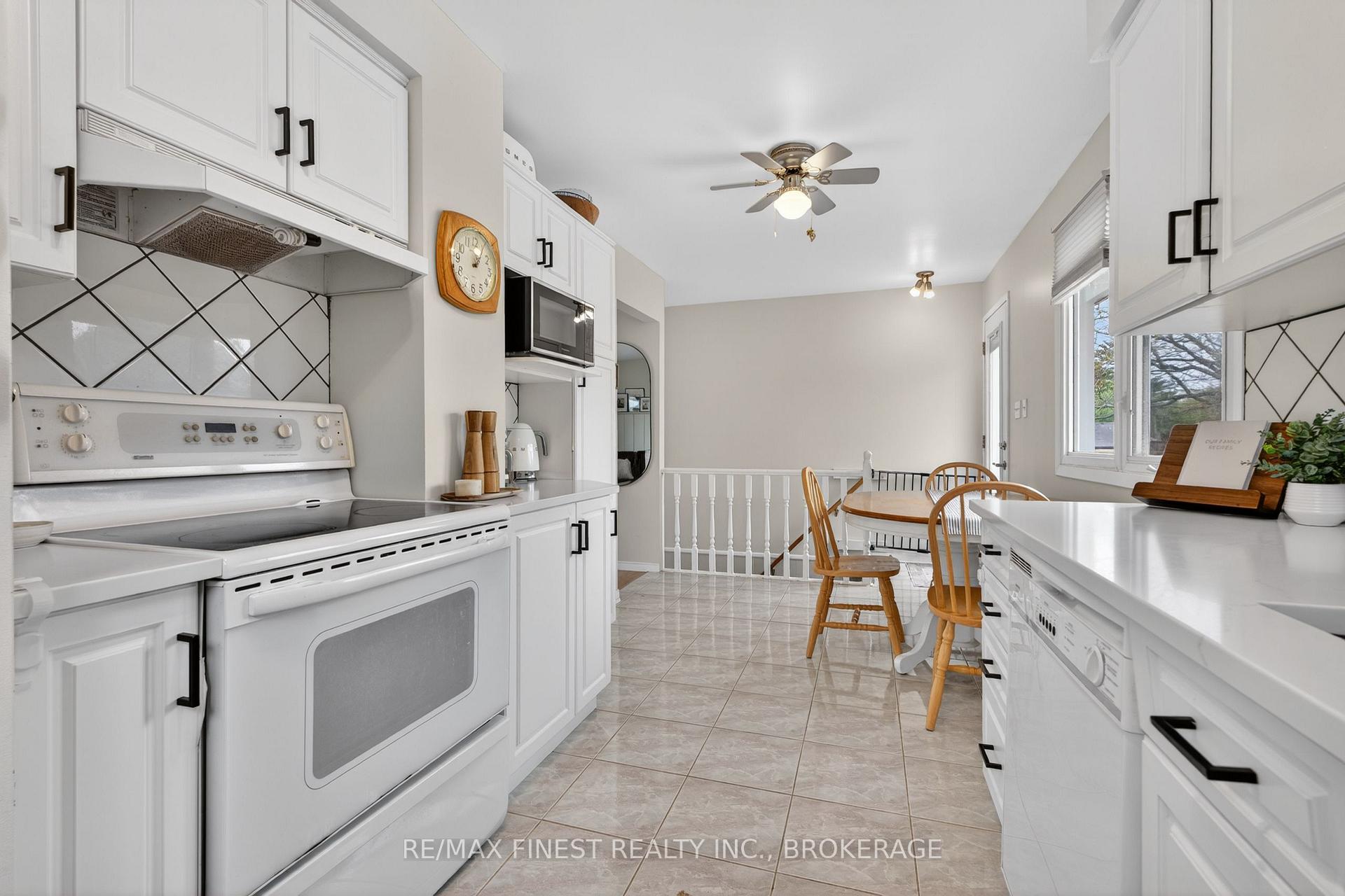 Photo 13 of 14 Chesterfield Drive, Loyalist, Amherstview — HOMEH