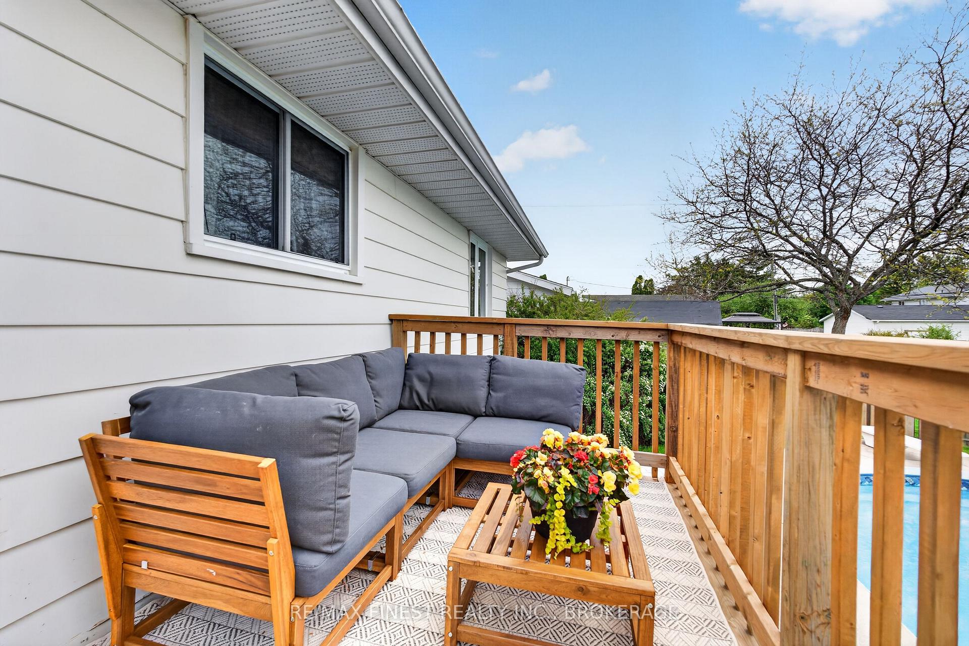 Photo 28 of 14 Chesterfield Drive, Loyalist, Amherstview — HOMEH