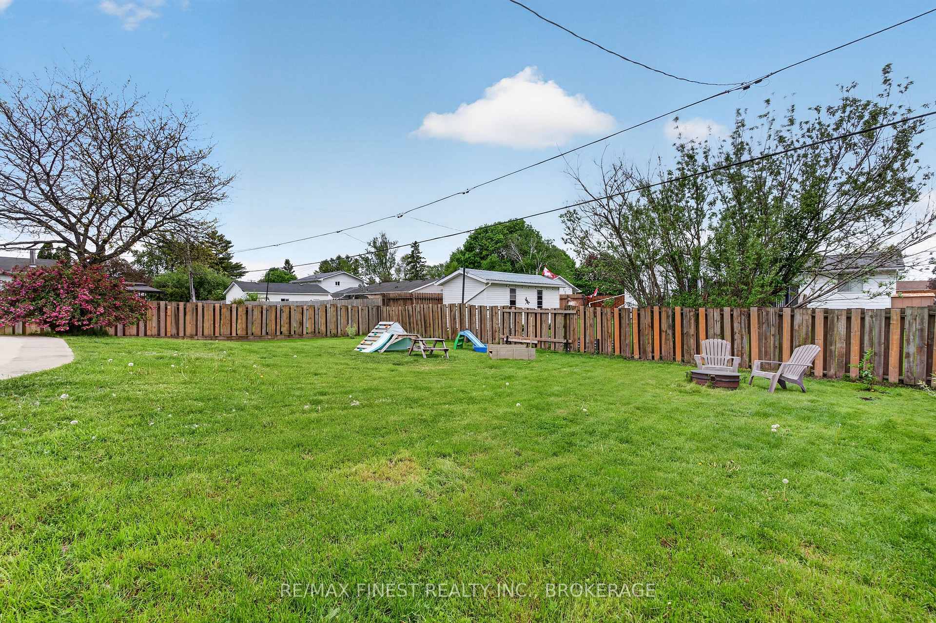 Photo 36 of 14 Chesterfield Drive, Loyalist, Amherstview — HOMEH