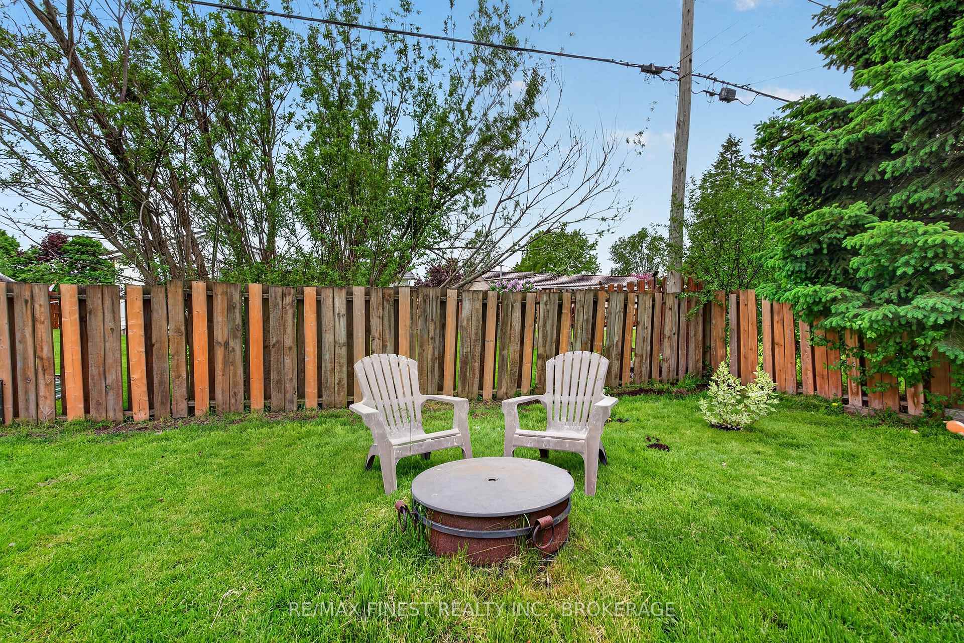 Photo 37 of 14 Chesterfield Drive, Loyalist, Amherstview — HOMEH