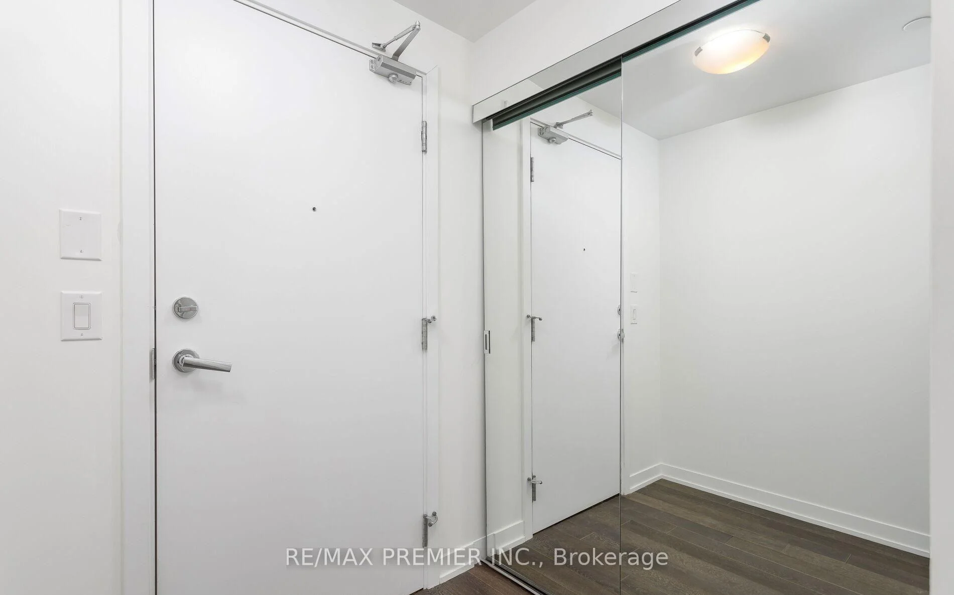 Photo 6 of Unit 416, 1830 Bloor Street W, Toronto, High Park North — HOMEH