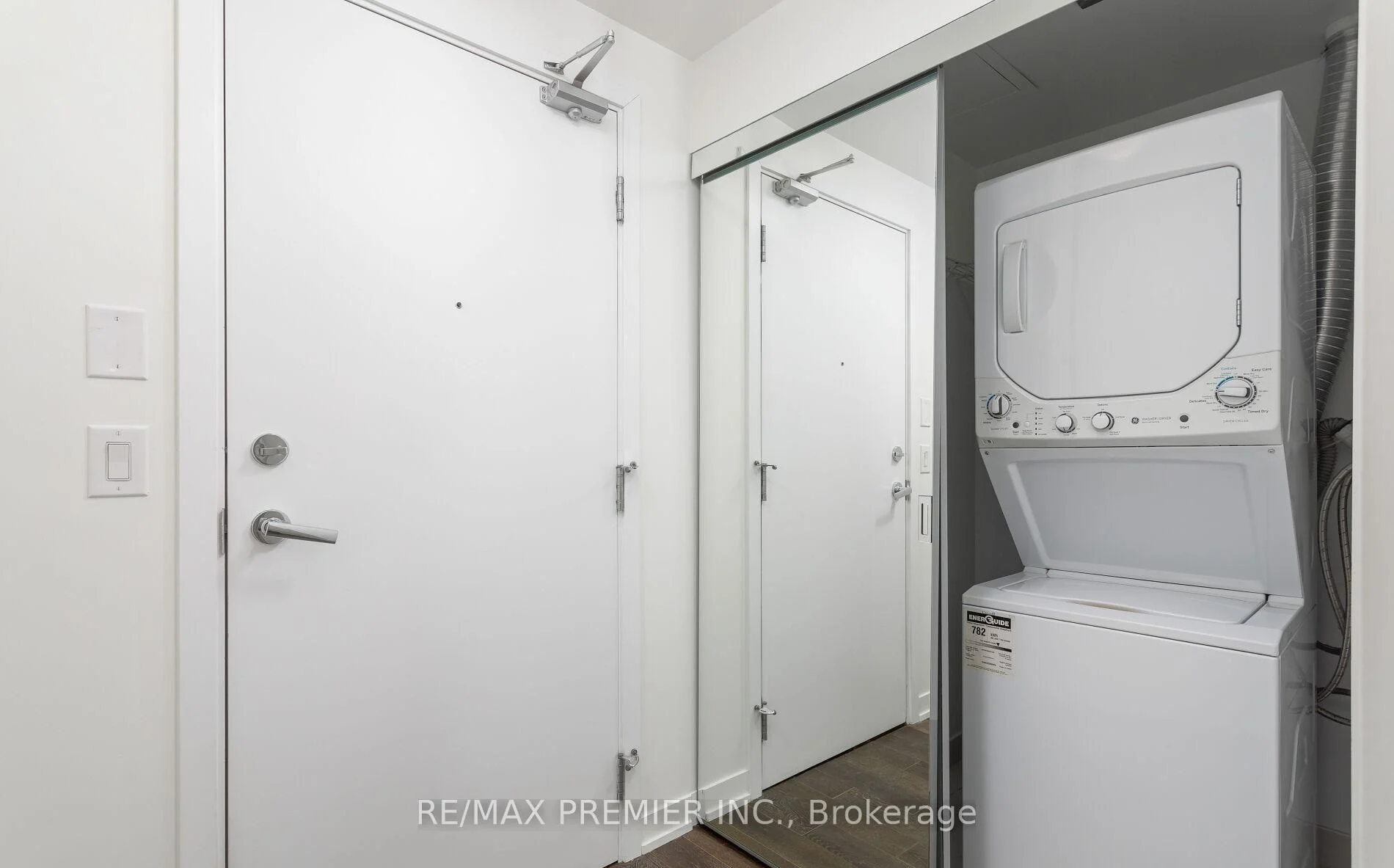 Photo 7 of Unit 416, 1830 Bloor Street W, Toronto, High Park North — HOMEH