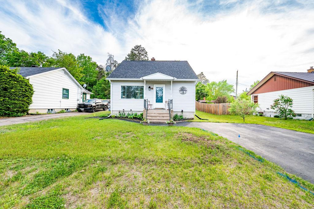 Photo 1 of 14 Summit Street, Deep River, Deep River — HOMEH