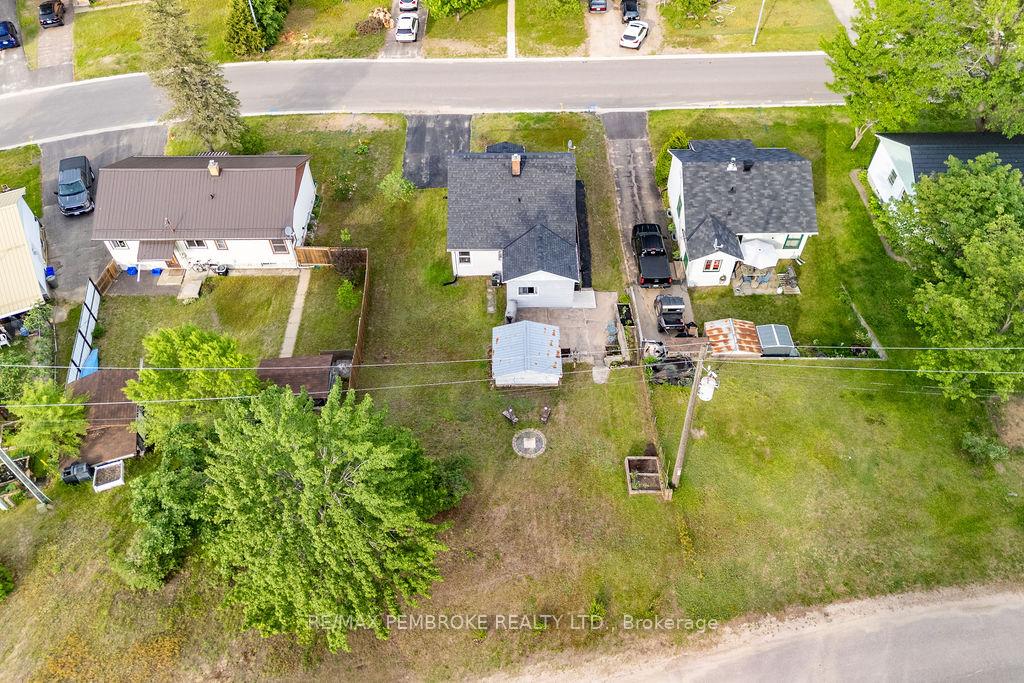 Photo 6 of 14 Summit Street, Deep River, Deep River — HOMEH