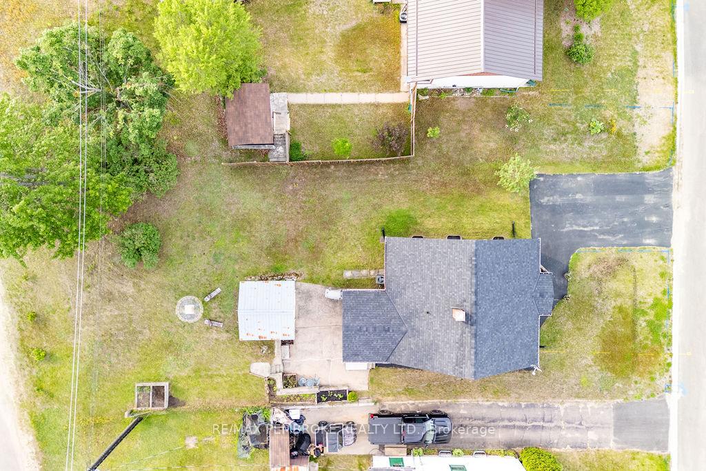 Photo 7 of 14 Summit Street, Deep River, Deep River — HOMEH
