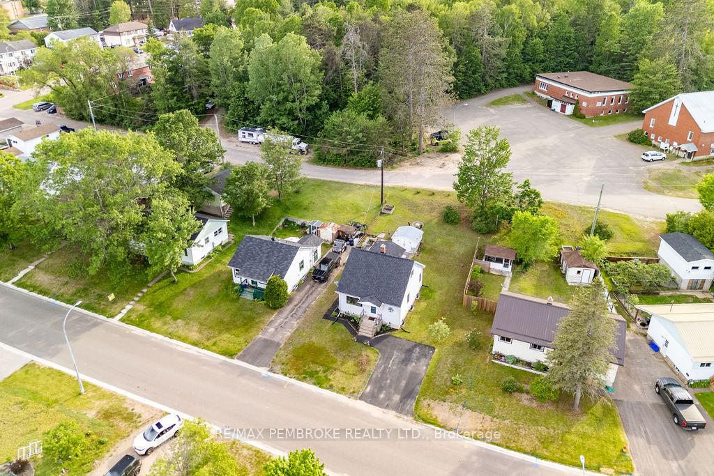 Photo 9 of 14 Summit Street, Deep River, Deep River — HOMEH