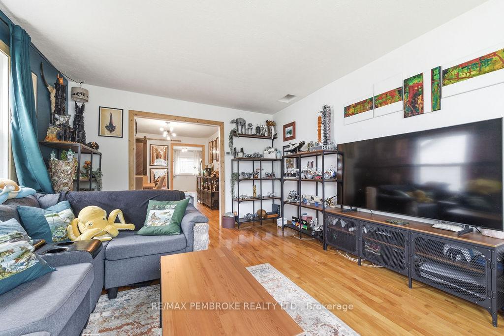 Photo 18 of 14 Summit Street, Deep River, Deep River — HOMEH