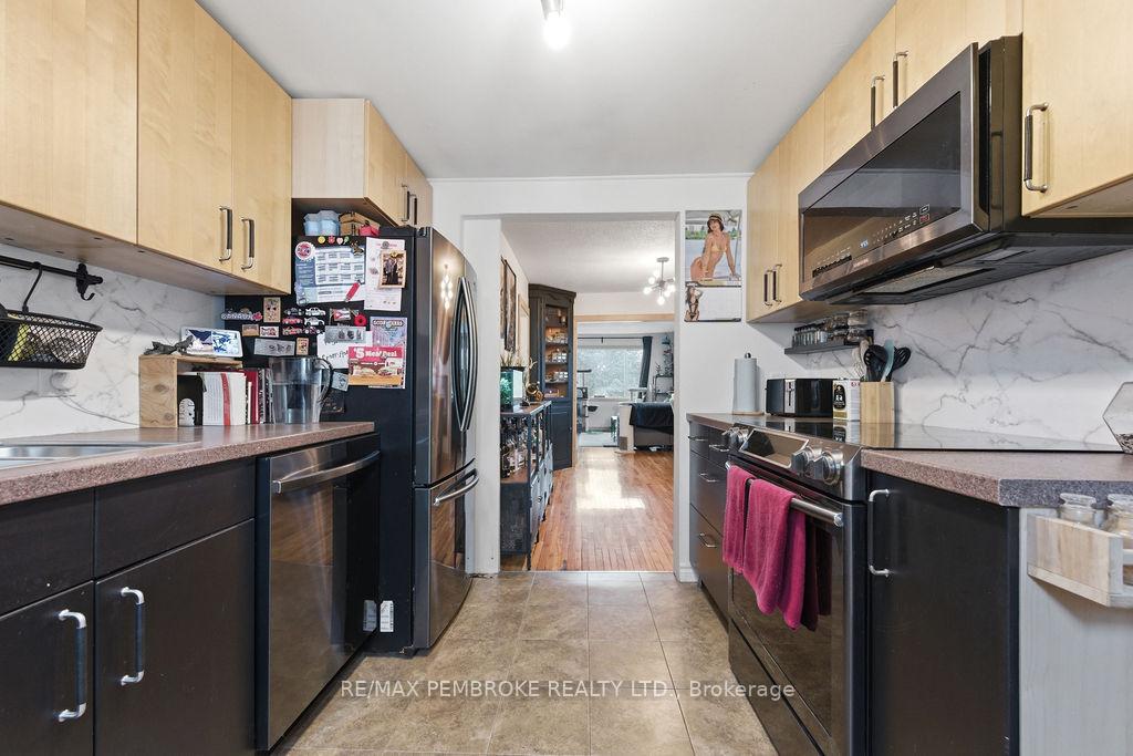 Photo 30 of 14 Summit Street, Deep River, Deep River — HOMEH