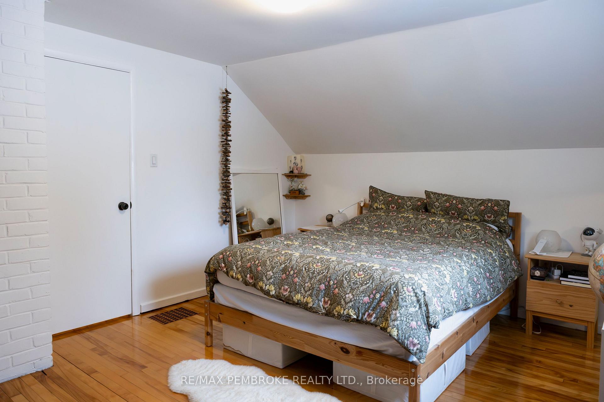Photo 56 of 14 Summit Street, Deep River, Deep River — HOMEH