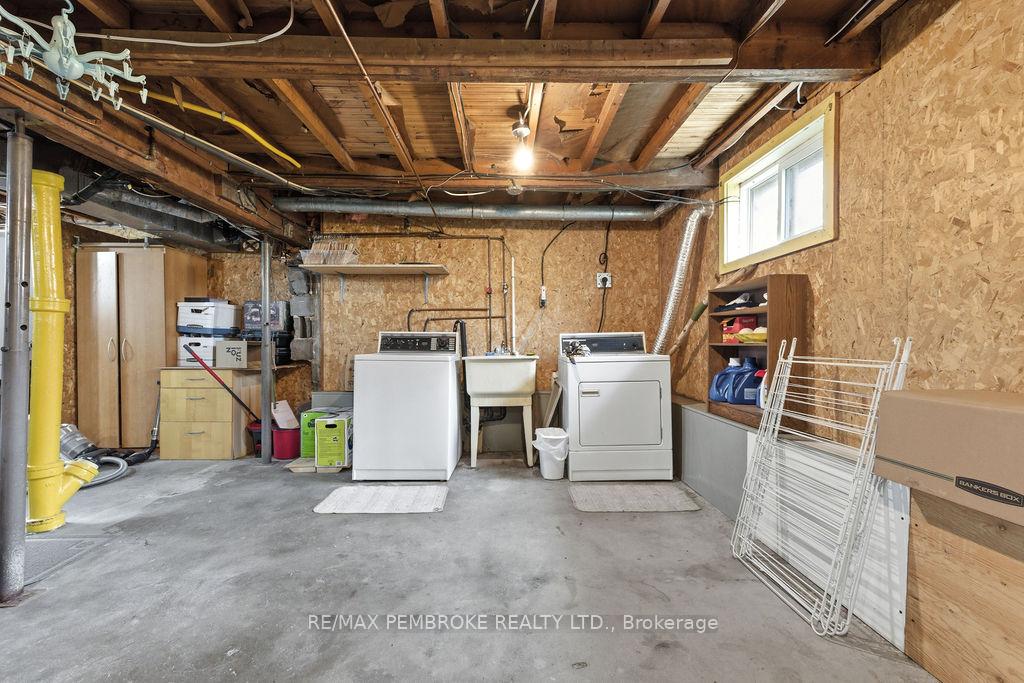 Photo 64 of 14 Summit Street, Deep River, Deep River — HOMEH
