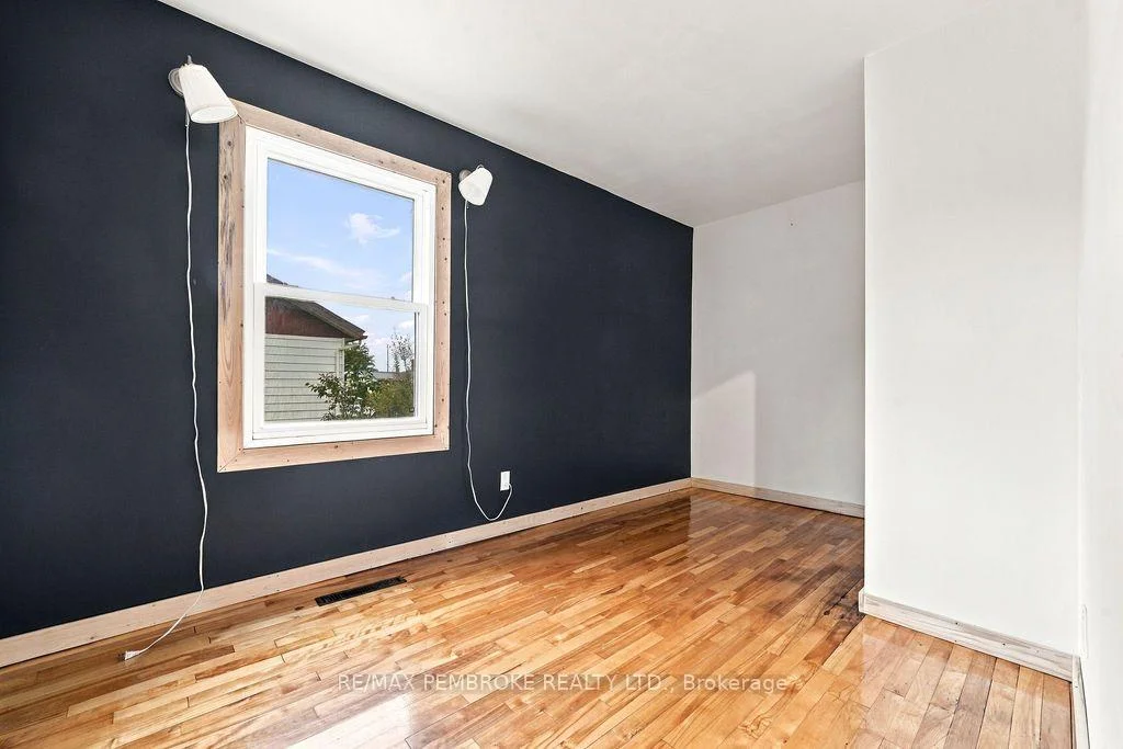 Photo 51 of 14 Summit Street, Deep River, Deep River — HOMEH