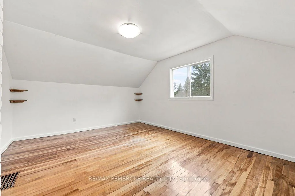 Photo 65 of 14 Summit Street, Deep River, Deep River — HOMEH