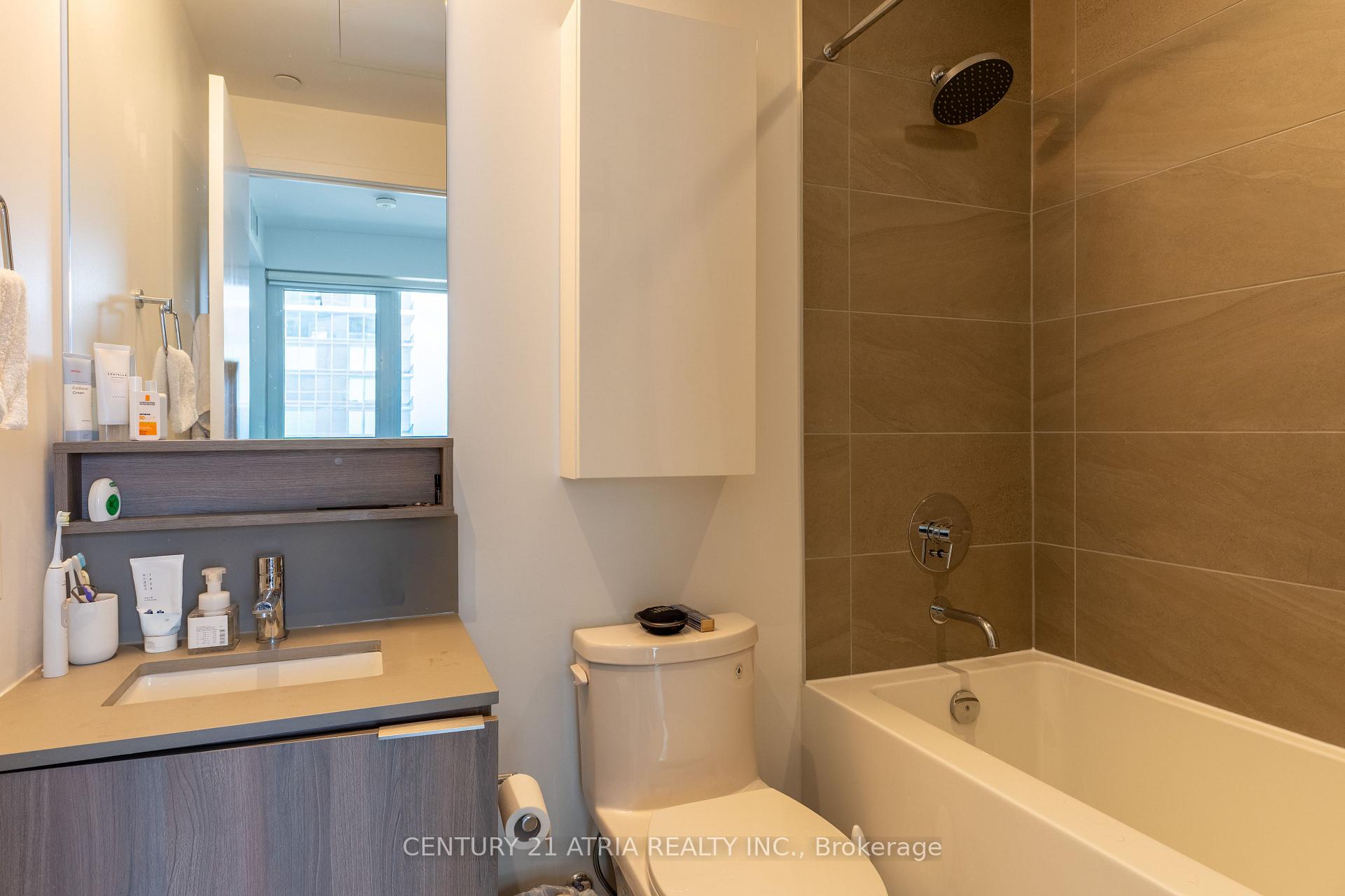 Photo 8 of Unit 2803, 950 Portage Parkway, Vaughan, Vaughan Corporate Centre — HOMEH