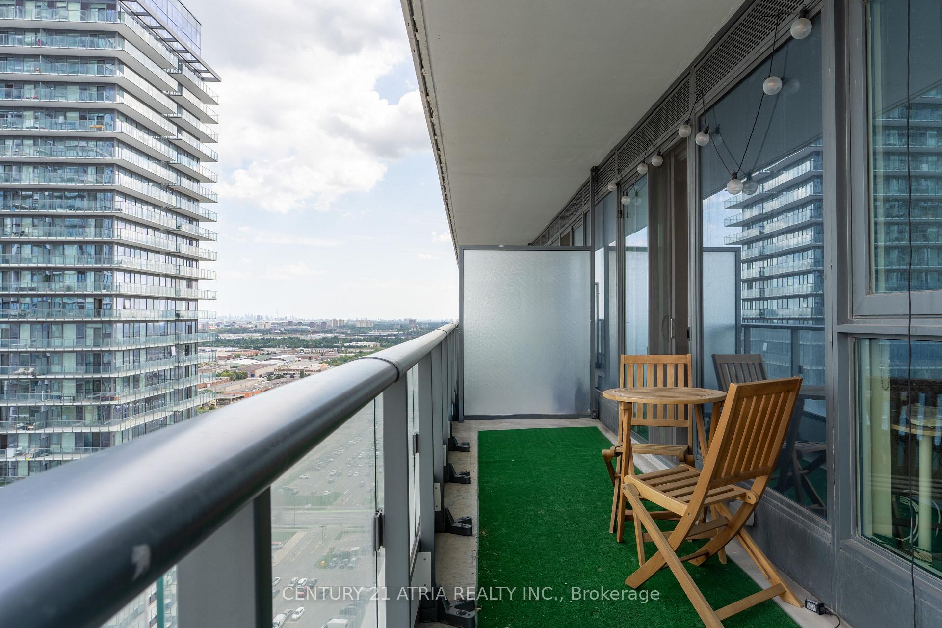 Photo 10 of Unit 2803, 950 Portage Parkway, Vaughan, Vaughan Corporate Centre — HOMEH