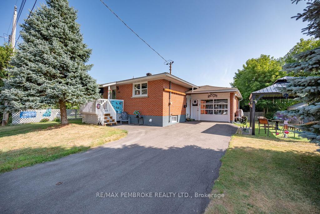 Photo 6 of 335 Willard Street, Pembroke, Pembroke — HOMEH