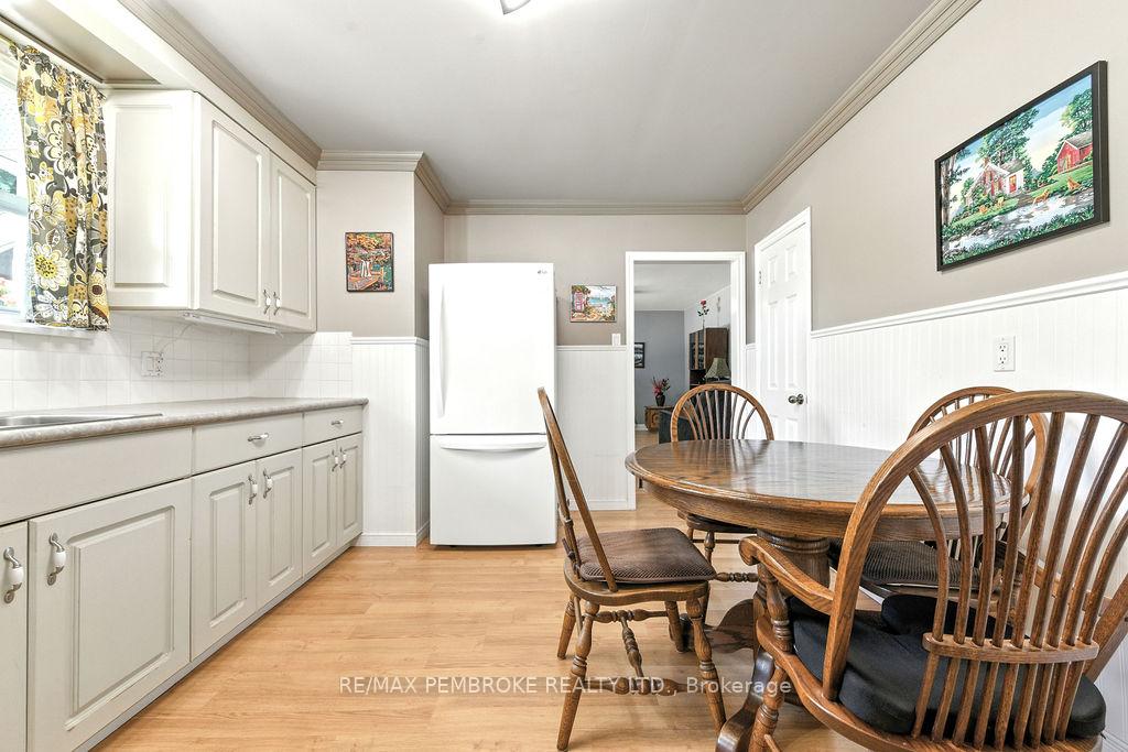 Photo 11 of 335 Willard Street, Pembroke, Pembroke — HOMEH
