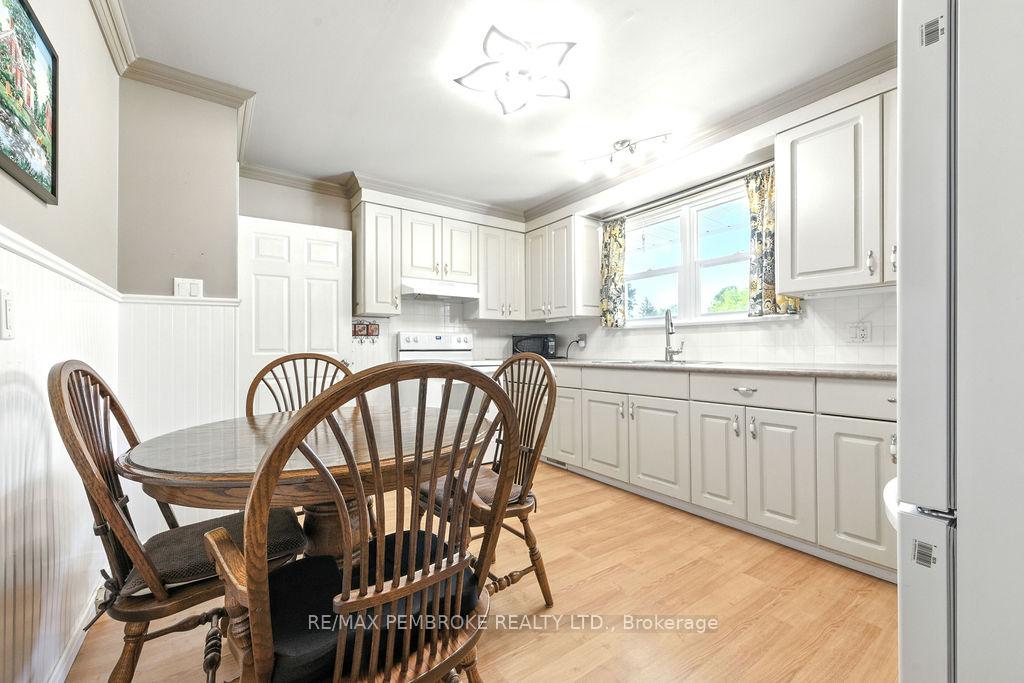Photo 12 of 335 Willard Street, Pembroke, Pembroke — HOMEH
