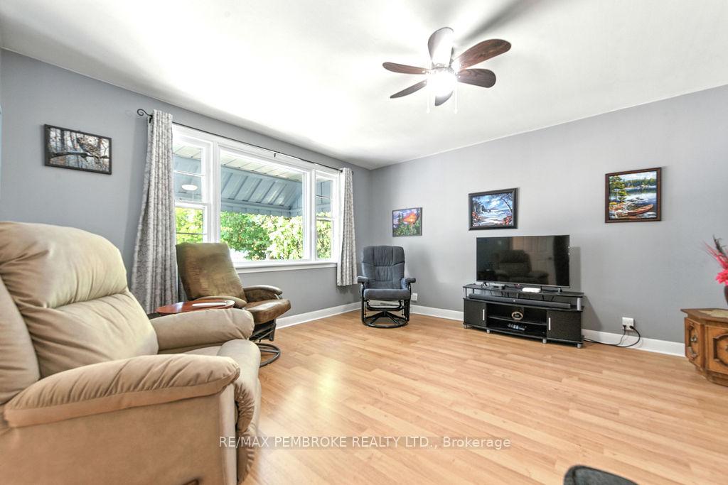 Photo 15 of 335 Willard Street, Pembroke, Pembroke — HOMEH