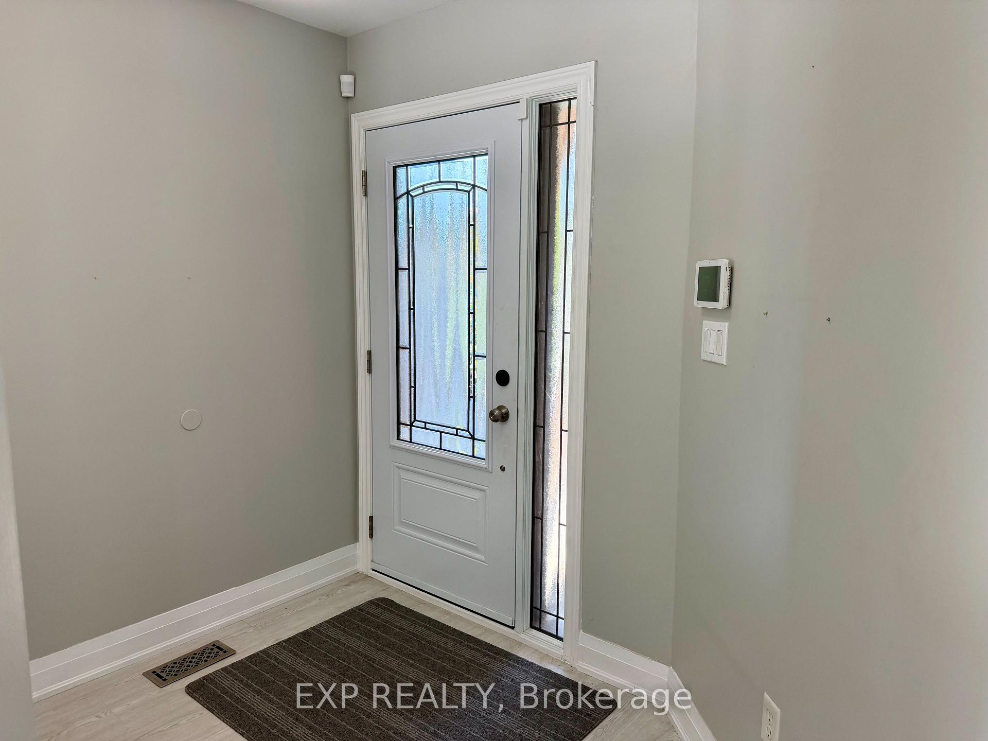 Photo 4 of 57 Humbershed Crescent, Caledon, Bolton West — HOMEH