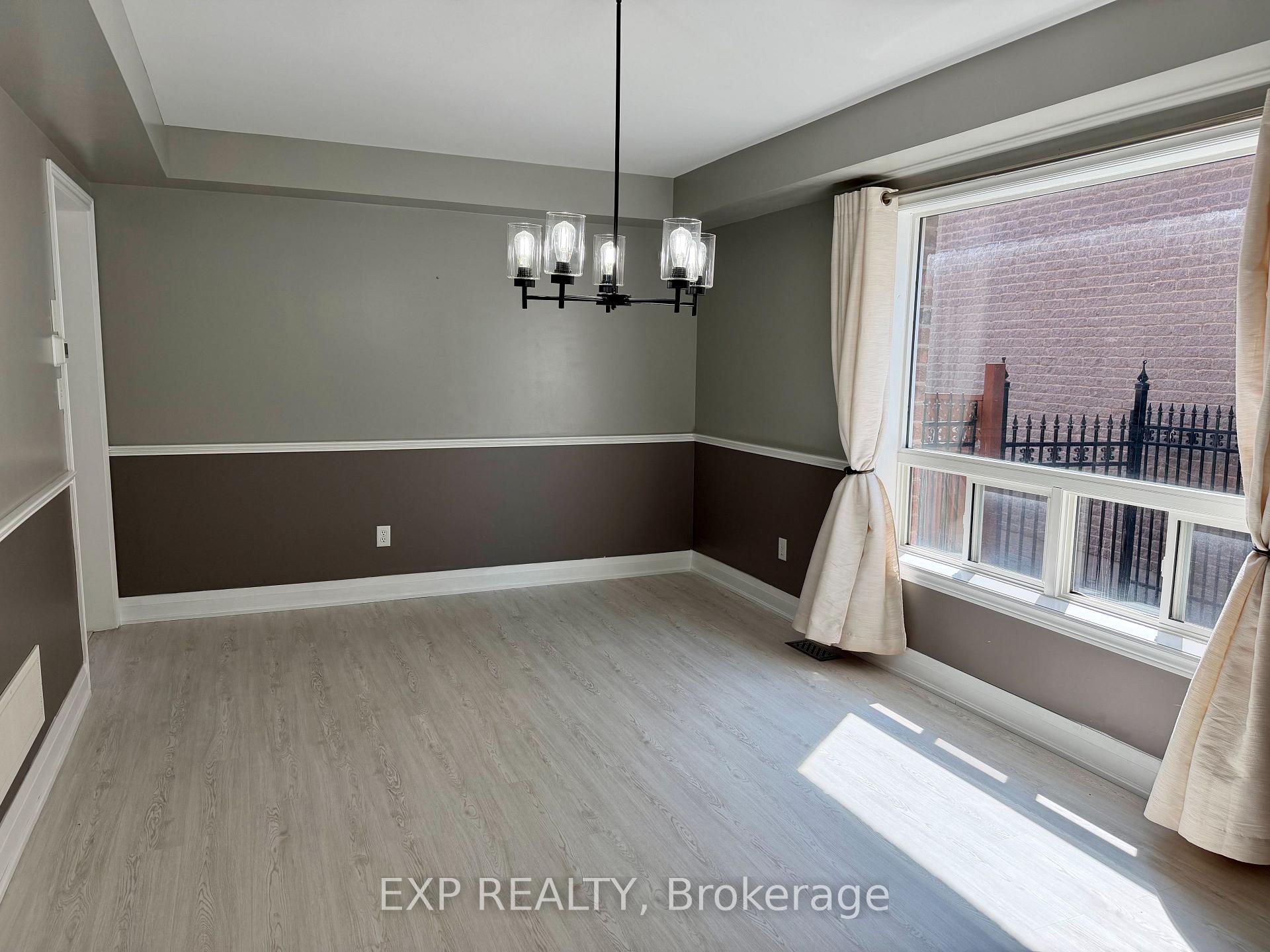 Photo 5 of 57 Humbershed Crescent, Caledon, Bolton West — HOMEH