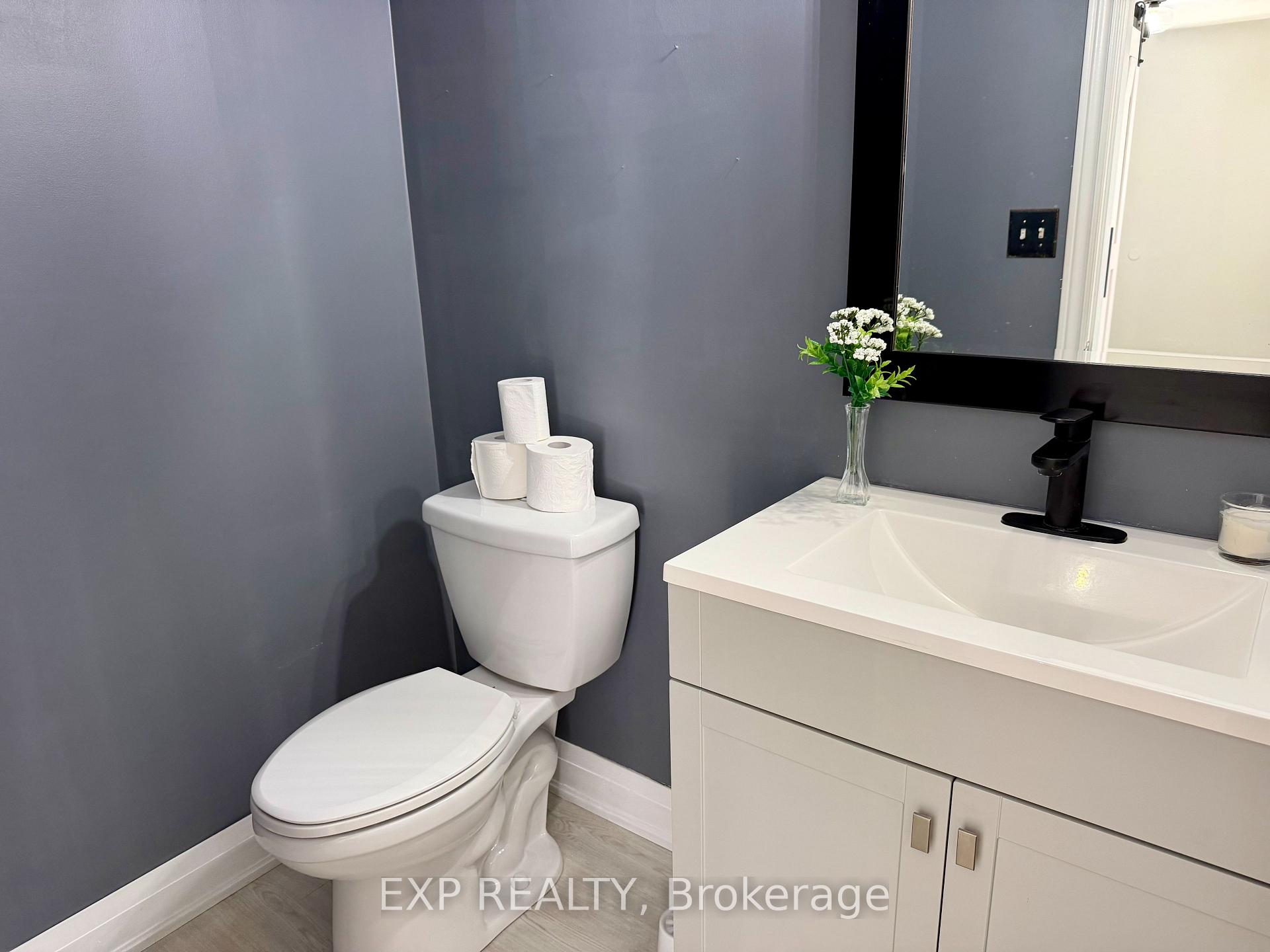 Photo 10 of 57 Humbershed Crescent, Caledon, Bolton West — HOMEH