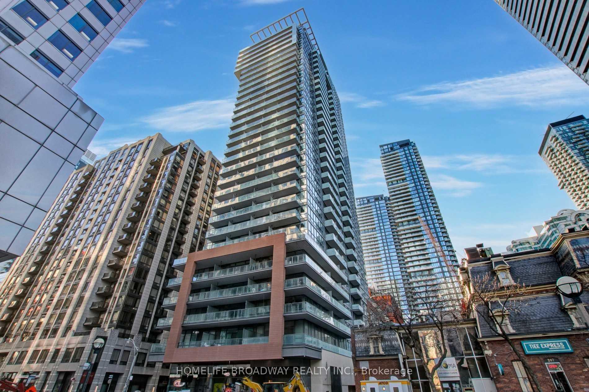 Front of Unit 907, 8 Mercer Street