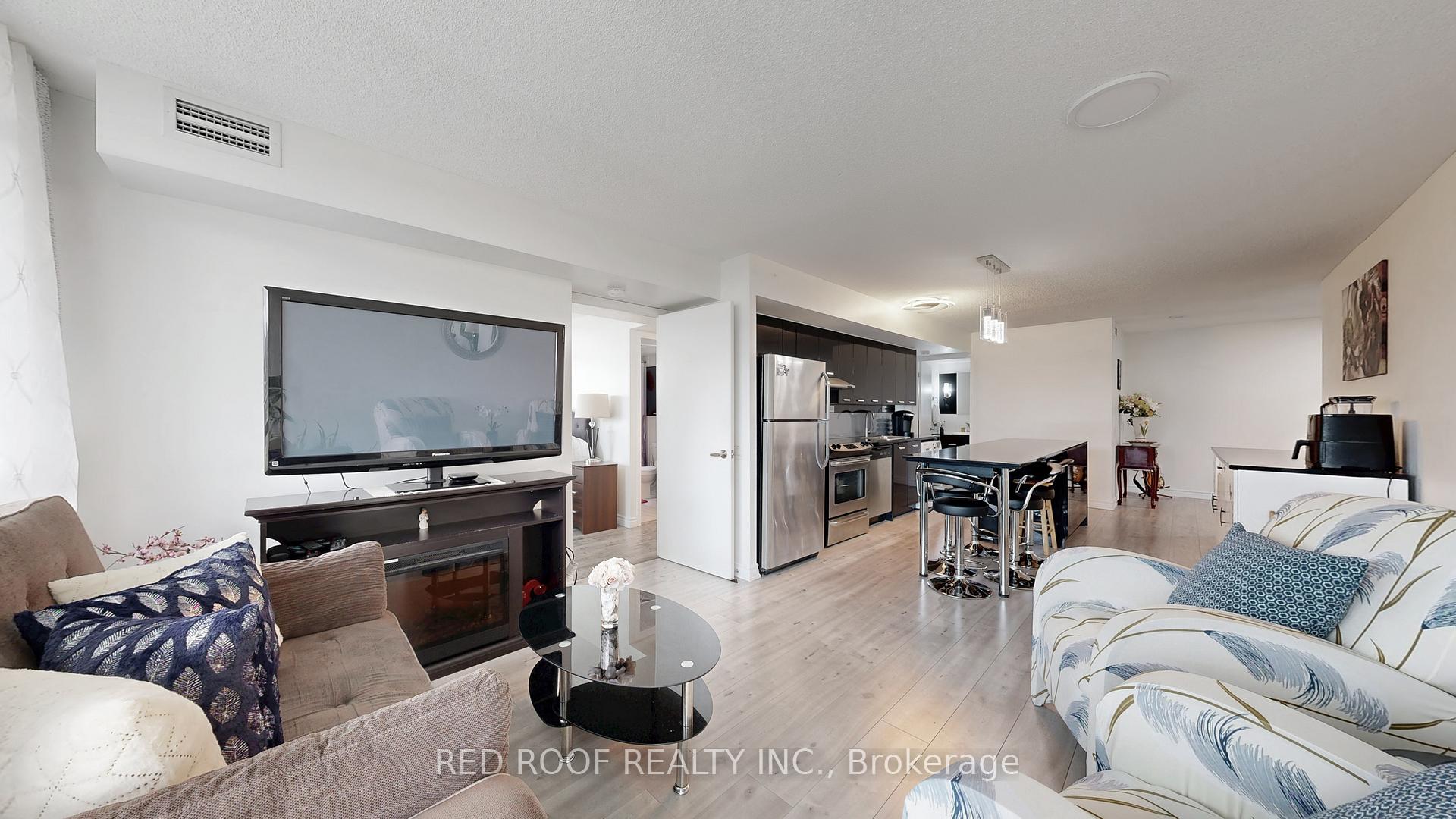 Photo 2 of Unit 711, 33 Singer Court, North York, Bayview Village — HOMEH