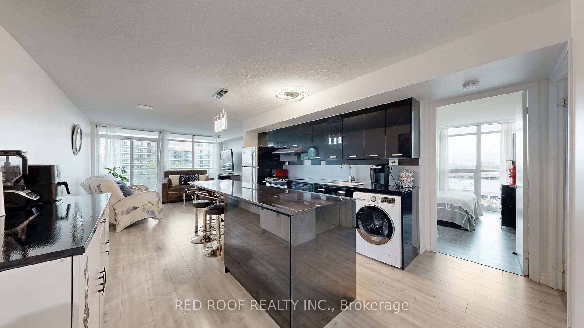 Photo 6 of Unit 711, 33 Singer Court, North York, Bayview Village — HOMEH