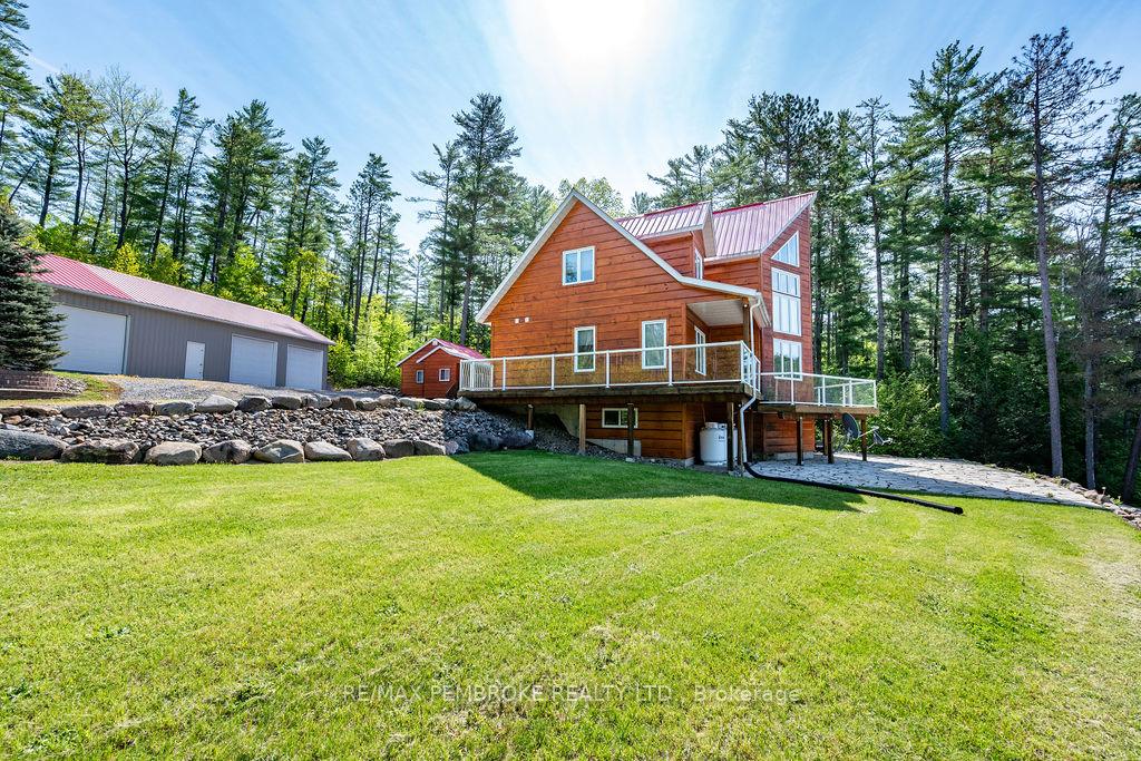Photo 4 of 208 Red Fox Trail, Head, Clara and Maria, Head Twp — HOMEH