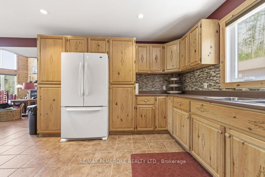 Photo 12 of 208 Red Fox Trail, Head, Clara and Maria, Head Twp — HOMEH