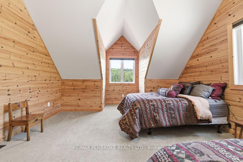 Photo 18 of 208 Red Fox Trail, Head, Clara and Maria, Head Twp — HOMEH