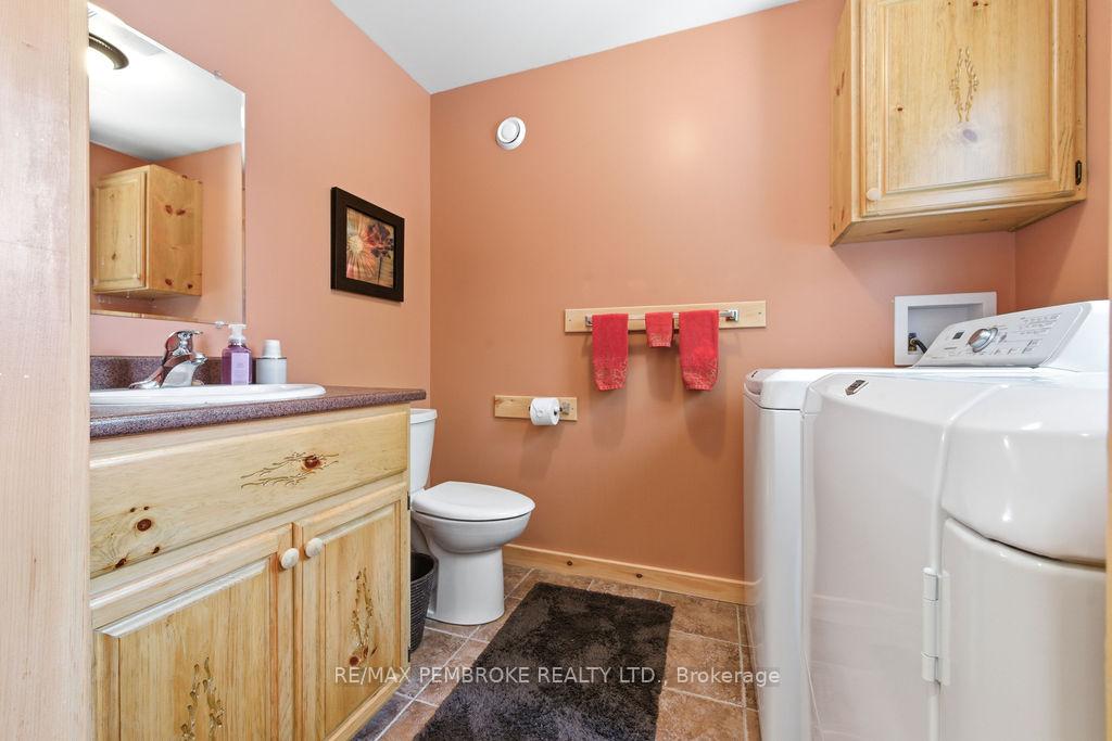Photo 24 of 208 Red Fox Trail, Head, Clara and Maria, Head Twp — HOMEH