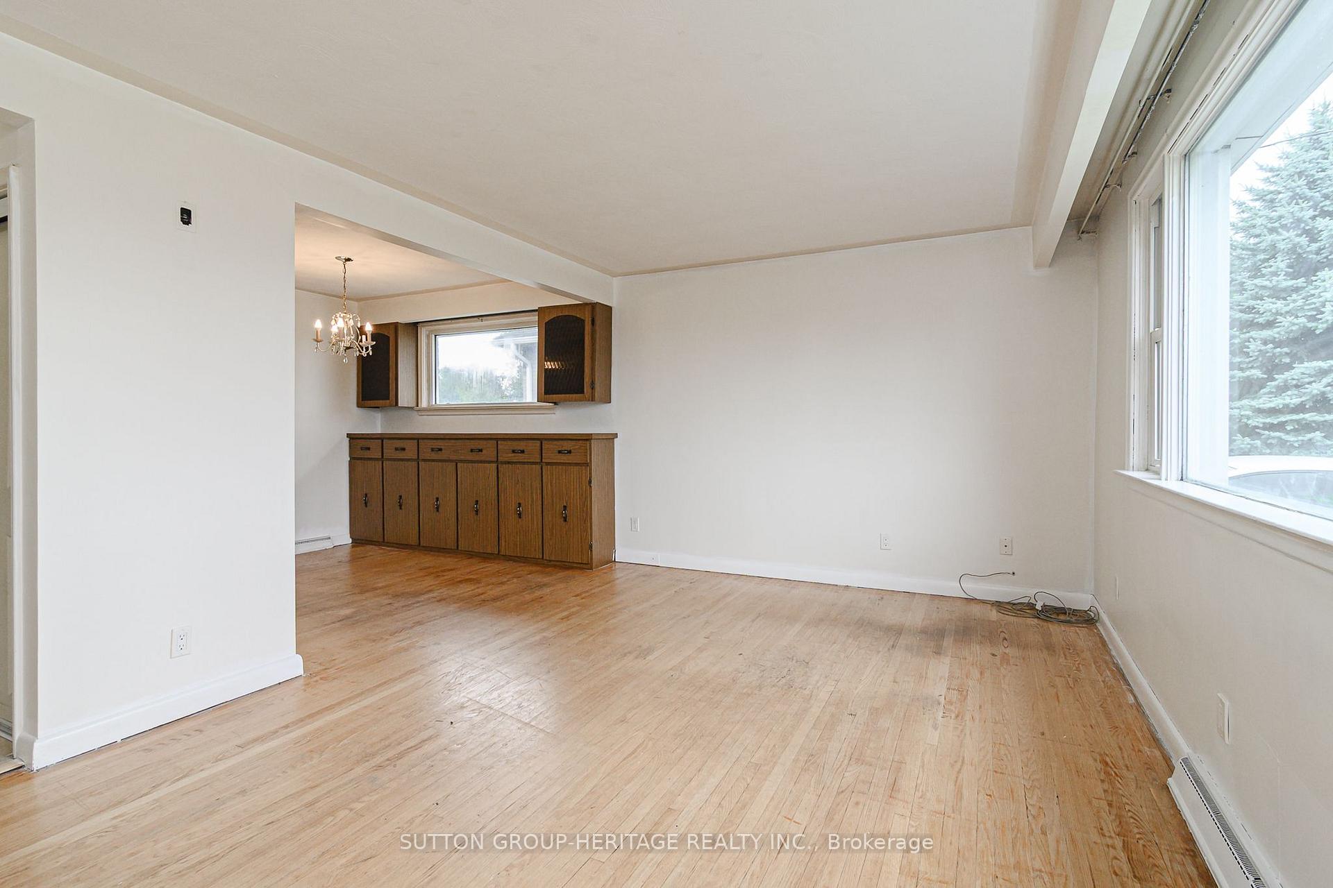 Photo 9 of 490 Milton Street, Oshawa, Donevan — HOMEH