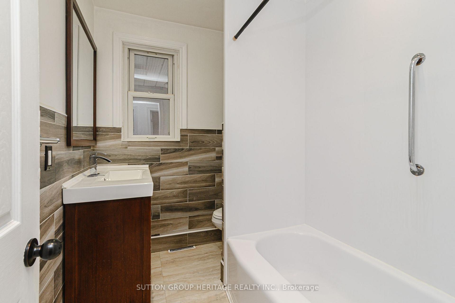 Photo 23 of 490 Milton Street, Oshawa, Donevan — HOMEH