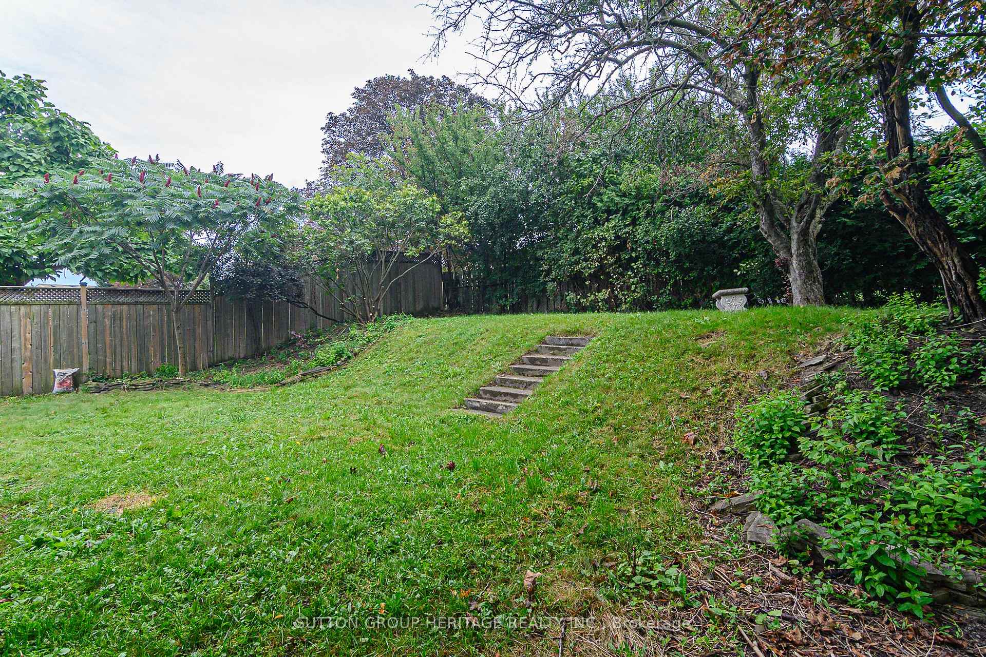 Photo 36 of 490 Milton Street, Oshawa, Donevan — HOMEH