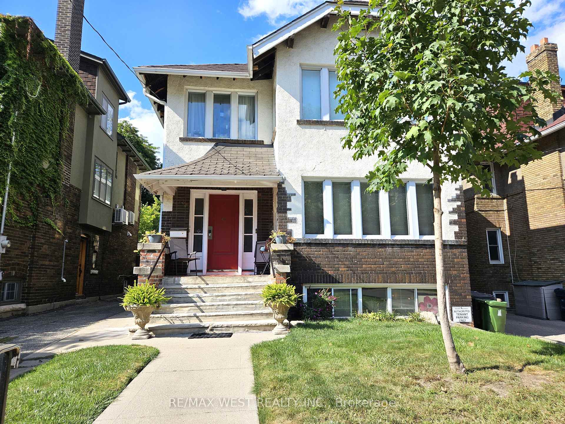 Photo 1 of Unit Main, 10 Oriole Gardens, Toronto, Yonge-St. Clair — HOMEH