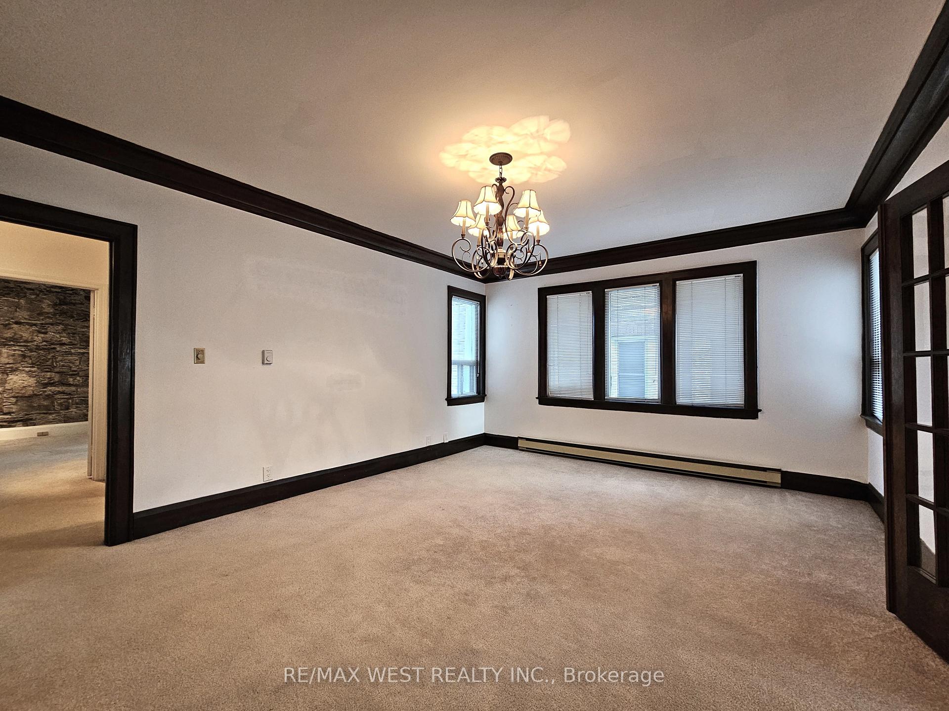 Photo 8 of Unit Main, 10 Oriole Gardens, Toronto, Yonge-St. Clair — HOMEH