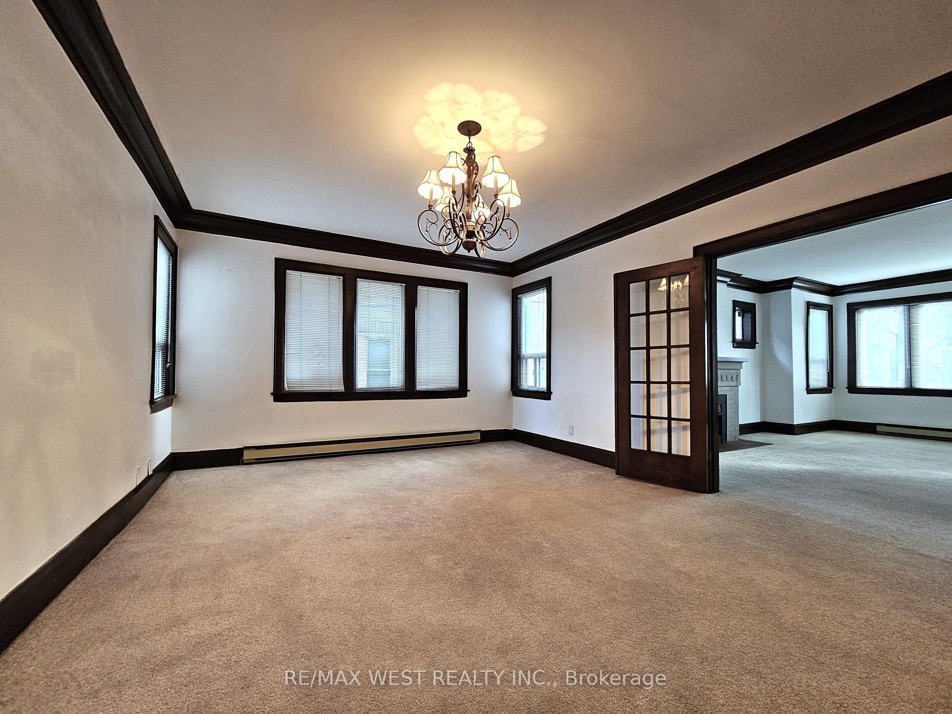 Photo 9 of Unit Main, 10 Oriole Gardens, Toronto, Yonge-St. Clair — HOMEH