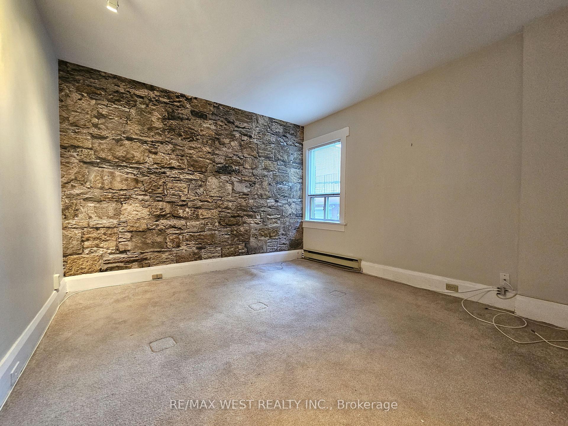 Photo 19 of Unit Main, 10 Oriole Gardens, Toronto, Yonge-St. Clair — HOMEH