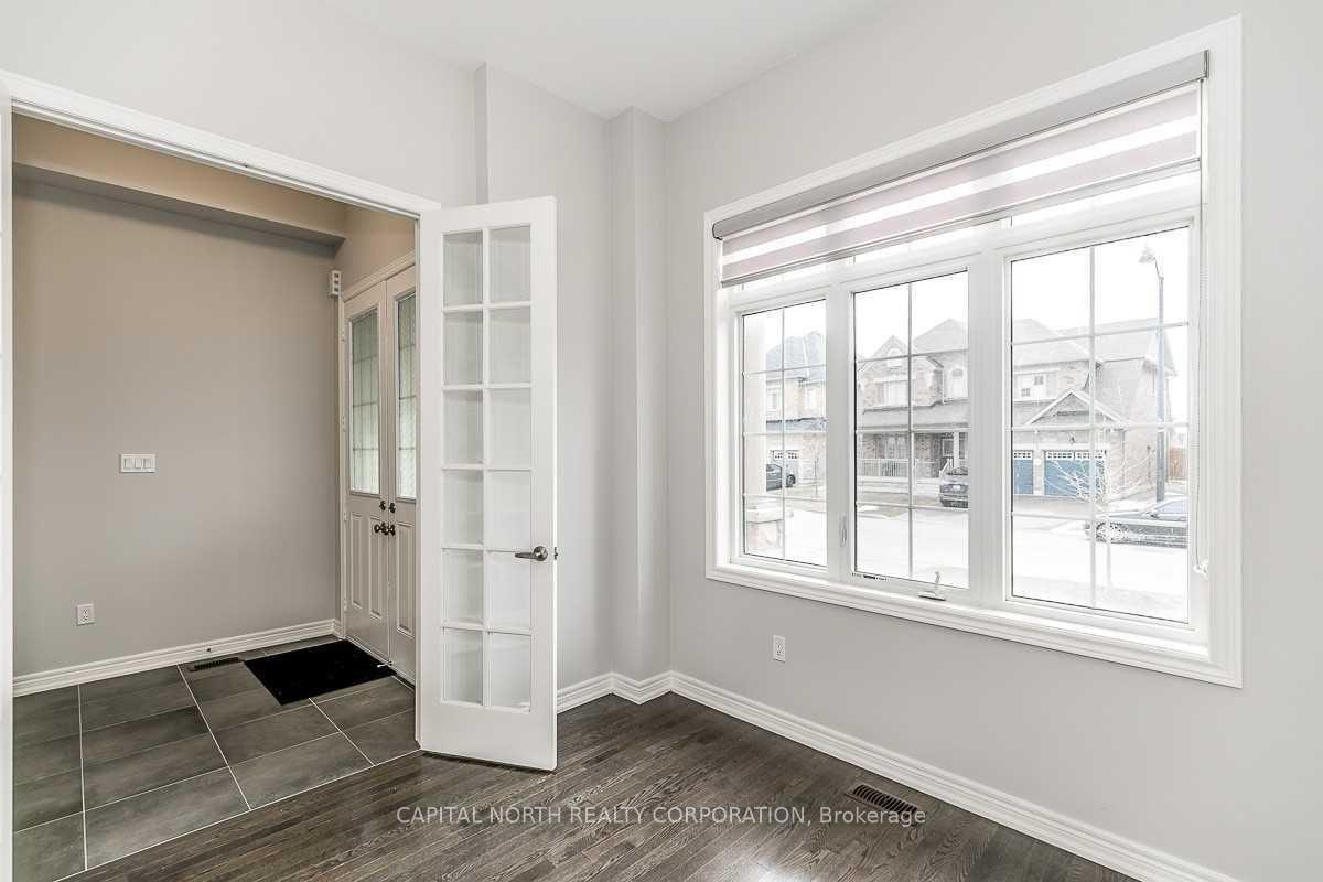Photo 5 of 6 Nadmarc Street, Brampton, Toronto Gore Rural Estate — HOMEH
