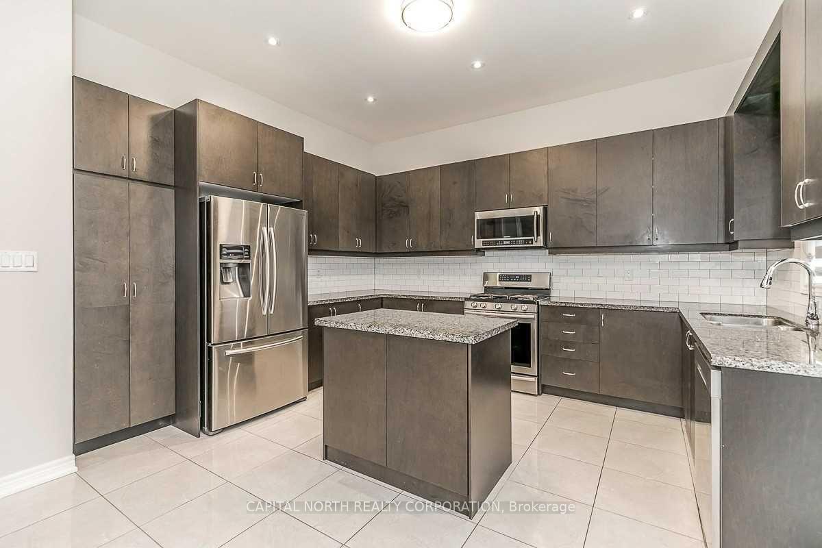 Photo 12 of 6 Nadmarc Street, Brampton, Toronto Gore Rural Estate — HOMEH