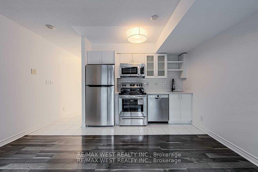 Photo 3 of Unit 634, 600 Fleet Street, Toronto, Niagara — HOMEH