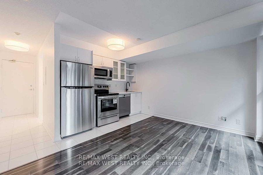 Photo 4 of Unit 634, 600 Fleet Street, Toronto, Niagara — HOMEH
